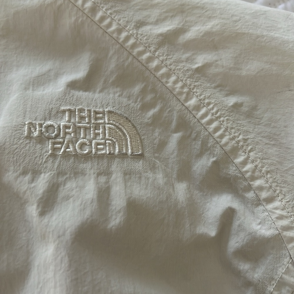 North Face lightweight nylon off white jacket - Picture 11 of 15
